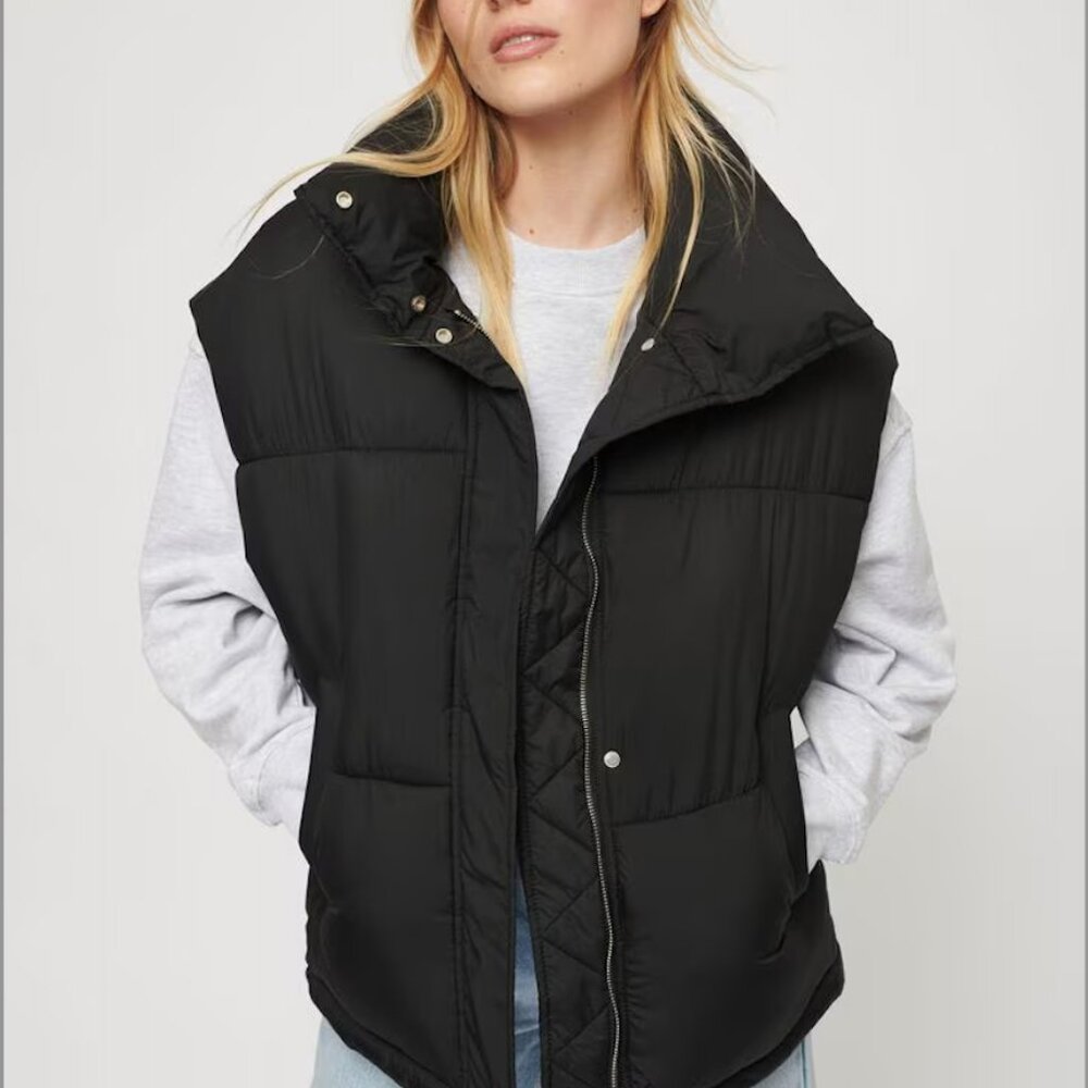 Dynamite Black Oversized Quilted Puffer Vest